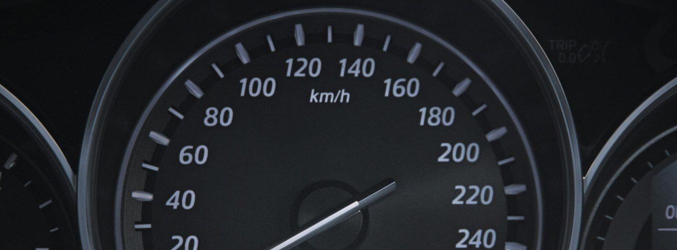 tristan-beischel-autoily-com-es2Z2QZMDBQ-unsplash (1)