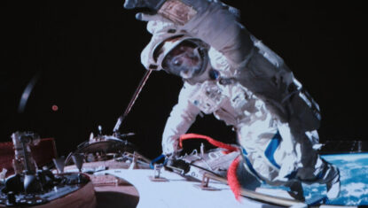 (EyesOnSci) CHINA-SHENZHOU-19-FIRST EXTRAVEHICULAR ACTIVITIES-COMPLETION (CN)