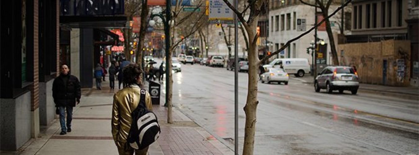 Gold-Suit-Walker-mobilite