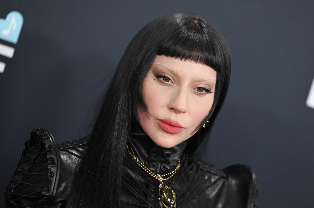 Lady-Gaga-taquine-apparemment-les-paroles-de-l39album-Mayhem