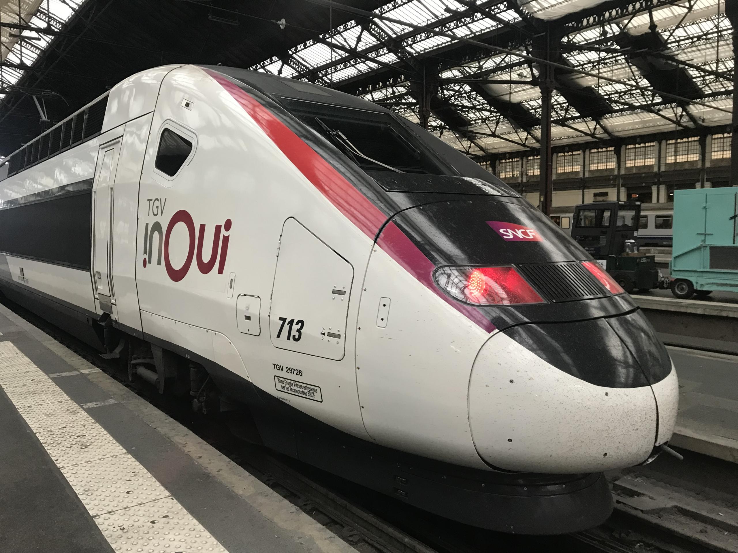 Un_TGV_inOui_Gare_de_Lyon