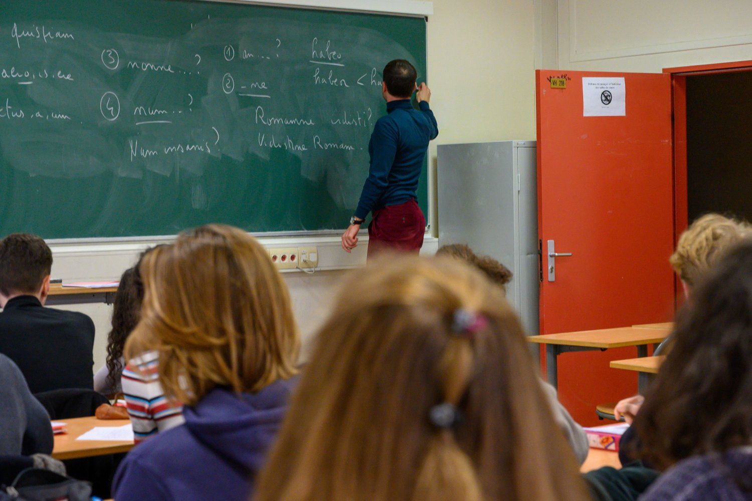 education-les-cours-de-latin-au-college-et-au-lycee-disparaissent-ils-vraiment