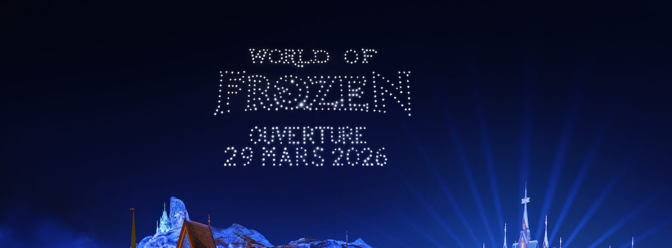 construction du land Frozen ( pose du chateau de la reine des neiges.