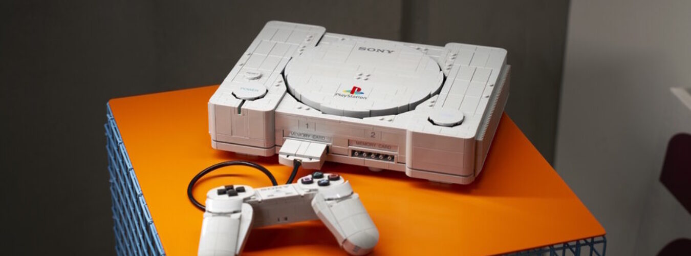 d92c2075-weekend-lego-x-playstation-la-ps1-revient-en-1911-briques-et-avec-gran-turismo-et-ape-escape__908_512__0-760-8058-5303