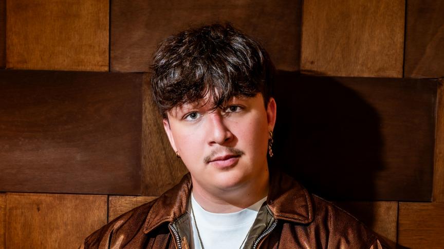 TeddyBear dévoile « L’Humain », un nouveau titre puissant avant la sortie de son album